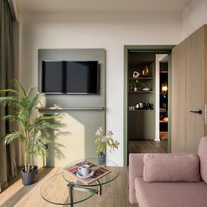 Suite met een Slaapkamer en een King Size Bed